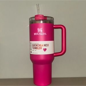 Stanley Valentines Day 40z COSMO PINK H2.0 Tumbler💕
